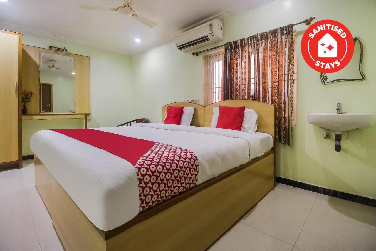 Oyo 70841 Hotel Anjali Residency Velur Exterior photo