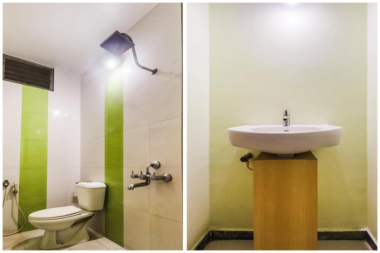 Oyo 70841 Hotel Anjali Residency Velur Exterior photo