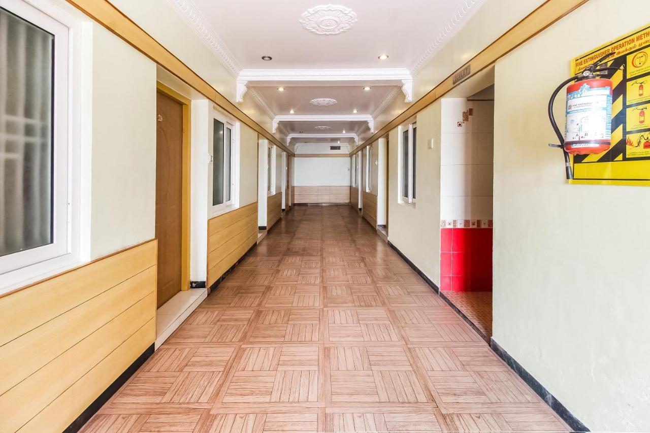 Oyo 70841 Hotel Anjali Residency Velur Exterior photo